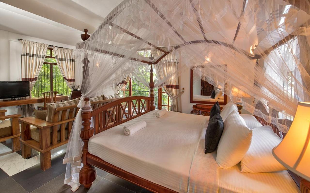 Hotel Ceylon Breeze Kandy Exterior foto